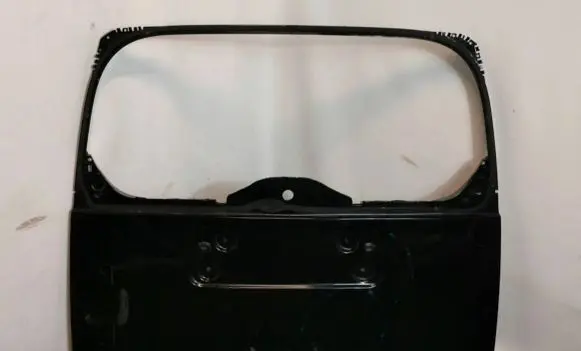 Land Rover Defender Tailgate/trunk/boot lid L8B2400A18A 556220 AC51500