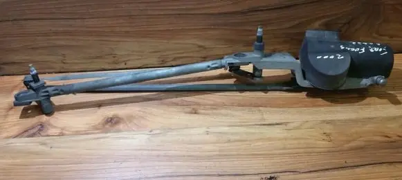 Ford Focus Front wiper linkage and motor 1365106486