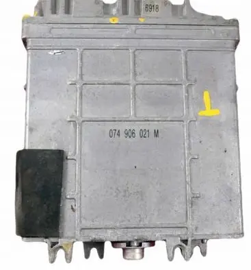 Volkswagen Transporter - Caravelle T4 Engine control unit/module 0281001764