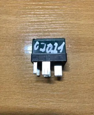 Mercedes-Benz C W203 Other relay 0025420319 C2021