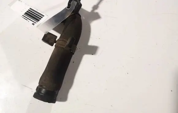 Engine coolant pipe/hose