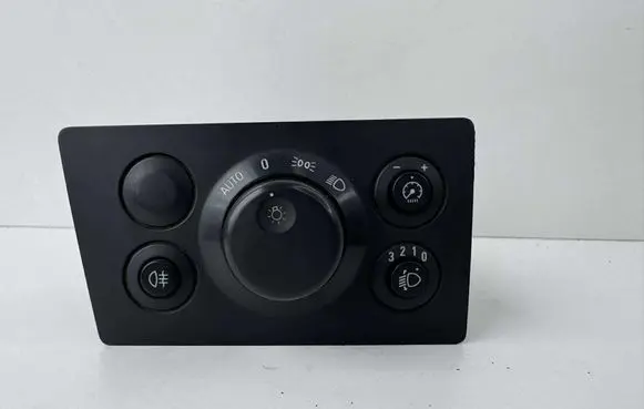 Opel Zafira B Light switch 13205867 LK04060120 0595