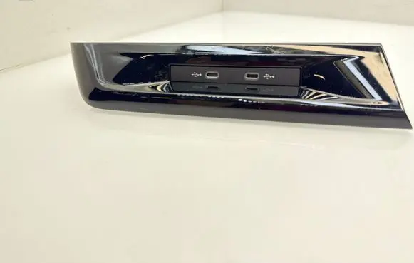 Volkswagen Golf VIII USB socket connector 5NA035700