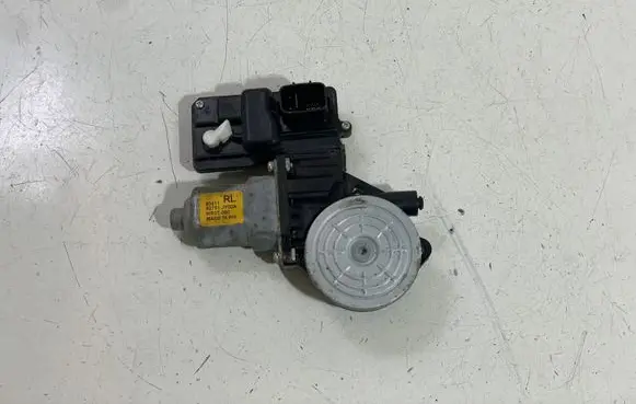 Renault Koleos I Rear door manual window regulator 82751JY00A