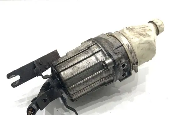 Opel Astra H Power steering pump 13188613