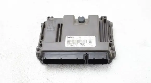 Toyota RAV 4 (XA40) Engine control unit/module 896610R260 8966042U90