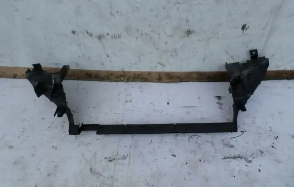 Mercedes-Benz CLS C219 Intercooler air guide/duct channel