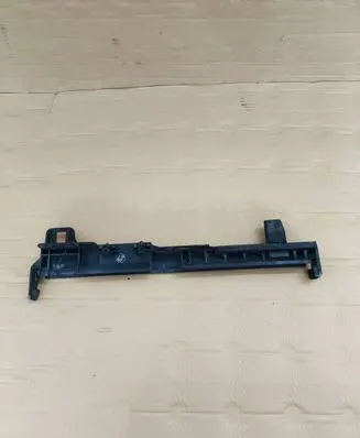 Mercedes-Benz C W204 Radiator mount bracket 0477902903 PA66G30