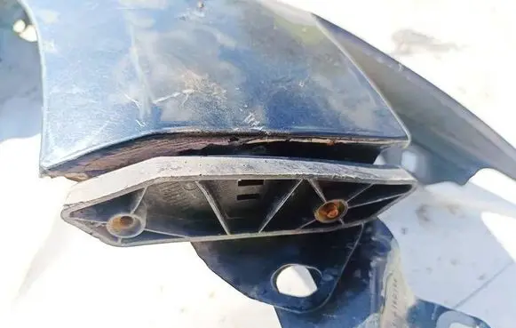 Ford Mondeo MK IV Front bumper mounting bracket