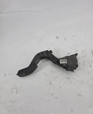 Audi A6 S6 C5 4B Accelerator throttle pedal 8D1721523F