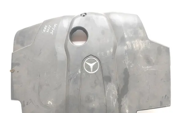 Mercedes-Benz C W205 Engine cover (trim) A6510108512 BBP214301