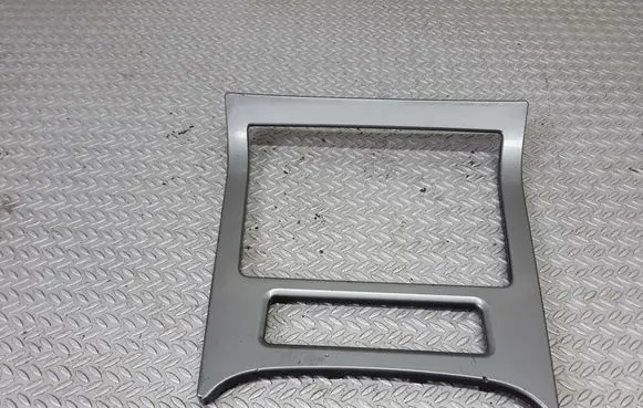 Volkswagen Golf V Other center console (tunnel) element 1K0863487C