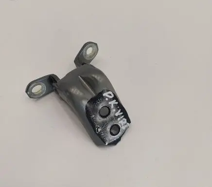 Nissan Leaf II (ZE1) Front door upper hinge