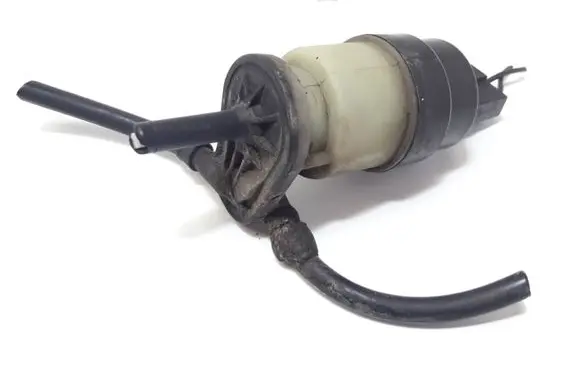 Opel Astra F Windscreen/windshield washer pump