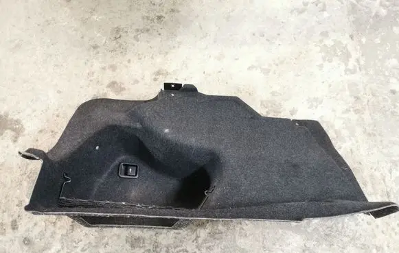Trunk/boot lower side trim panel