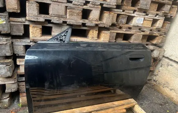 Door (2 Door Coupe)