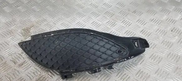 Mercedes-Benz A W176 Front bumper lower grill A1768850322