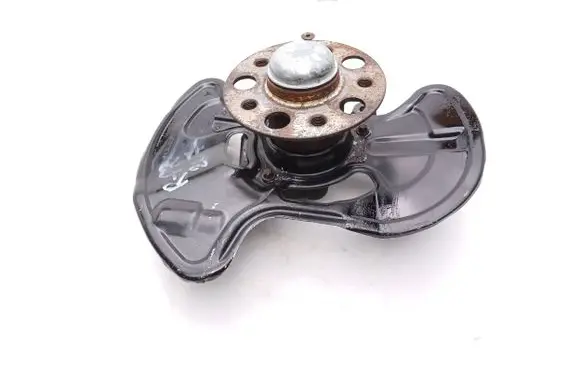 Mercedes-Benz E C207 W207 Front wheel hub A2043320201