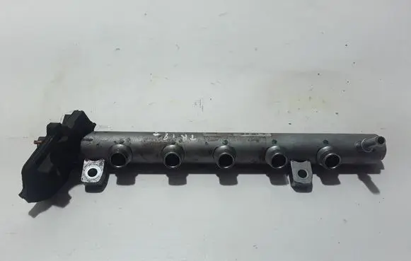 Opel Vivaro Fuel main line pipe 175214823R