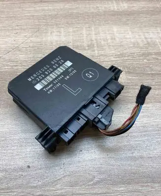 Mercedes-Benz C W203 Door control unit/module 2038206526