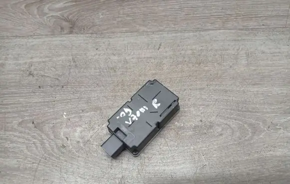 Volvo V70 Door central lock control unit/module 31252988
