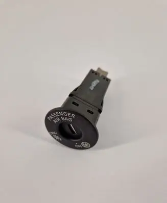 Nissan X-Trail T32 Passenger airbag on/off switch 