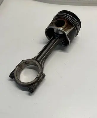 Volkswagen PASSAT B8 Piston with connecting rod VWSL204LB