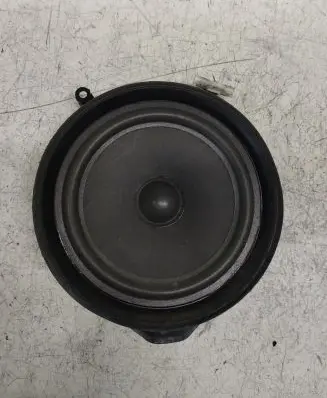 Audi A4 S4 B7 8E 8H Front door speaker