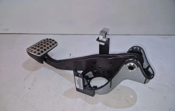 Mercedes-Benz C W204 Brake pedal PP204292024