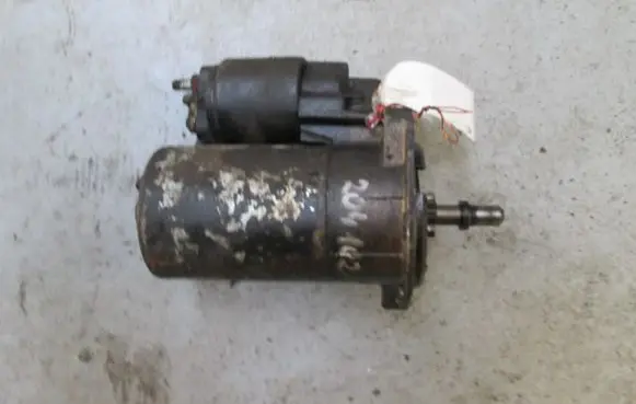 Volkswagen Polo II 86C 2F Starter motor