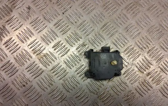 Lexus GS 300 350 430 450H Air flap motor/actuator 0638000171