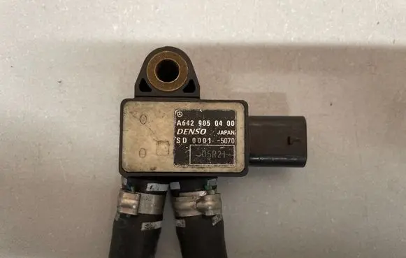 Mercedes-Benz C W205 Air pressure sensor A6429050400