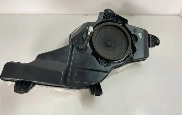KIA Sportage Subwoofer speaker 