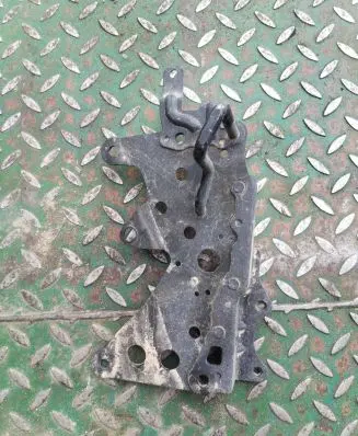 BMW X5 E53 Seat back rest lock catch 7059616