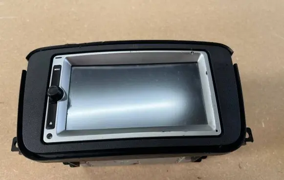 Smart ForTwo II Radio/CD/DVD/GPS head unit A4519061080 0131981 7640082110
