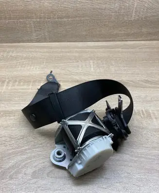 BMW 3 F30 F35 F31 Front seatbelt 34078320C 7243307 Leftside