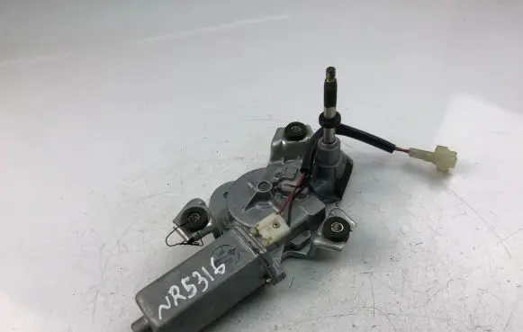 Mazda 626 Wiper motor 34333581