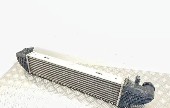 Mercedes-Benz C W204 Intercooler radiator A2045000100 3138476 12T118
