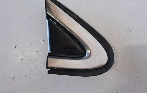 Lexus RX 450H Fender end trim 6011848030