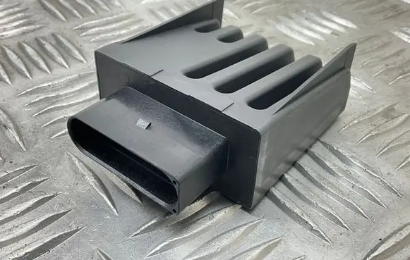 Audi A3 S3 8V Fuel injection pump control unit/module 3Q0906121A
