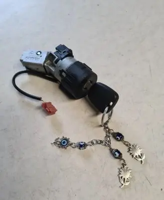 Peugeot 308 SW Ignition lock 98410600 1319