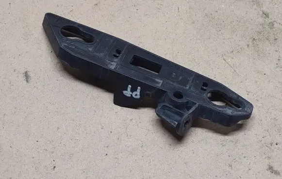 Peugeot 308 Front bumper mounting bracket AA36136493