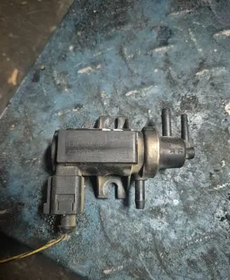 Audi A3 S3 8L Turbo solenoid valve 72290320