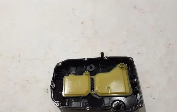 Mercedes-Benz E W214 Gearbox sump A7252703114