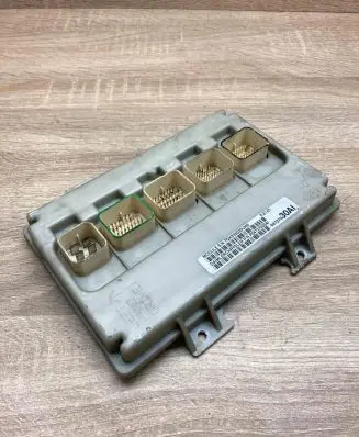 Chrysler Voyager Central body control module P04727030AI