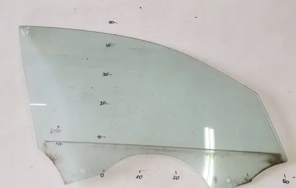 BMW 1 F20 F21 Sliding door window/glass 