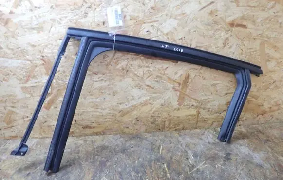 Renault Clio V Rear door window/glass frame 