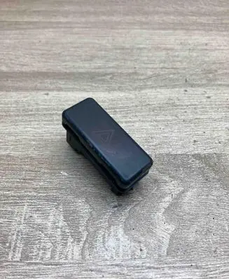 BMW 5 E39 Hazard light switch 8350947