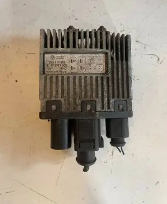 Volkswagen Transporter - Caravelle T5 Fan control module 3B0919506 898999000