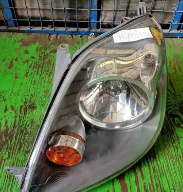 Ford Fiesta Headlight/headlamp